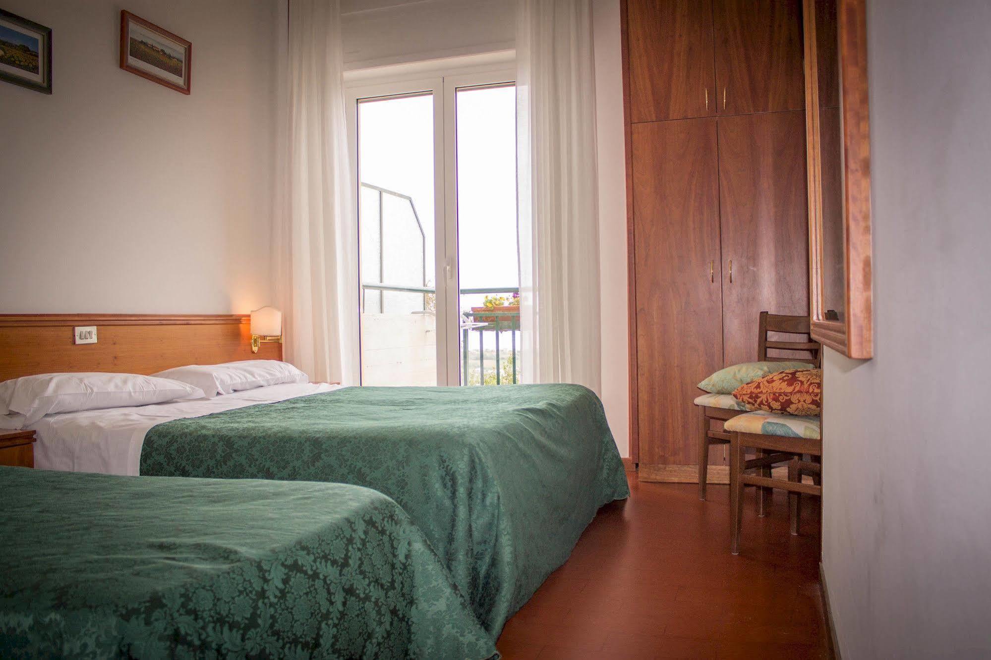 Hotel Ristorante Il Grillo Acquaviva Picena Ngoại thất bức ảnh