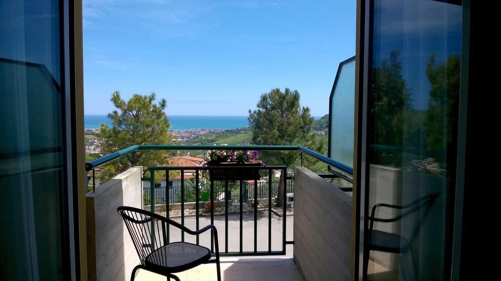 Hotel Ristorante Il Grillo Acquaviva Picena Ngoại thất bức ảnh
